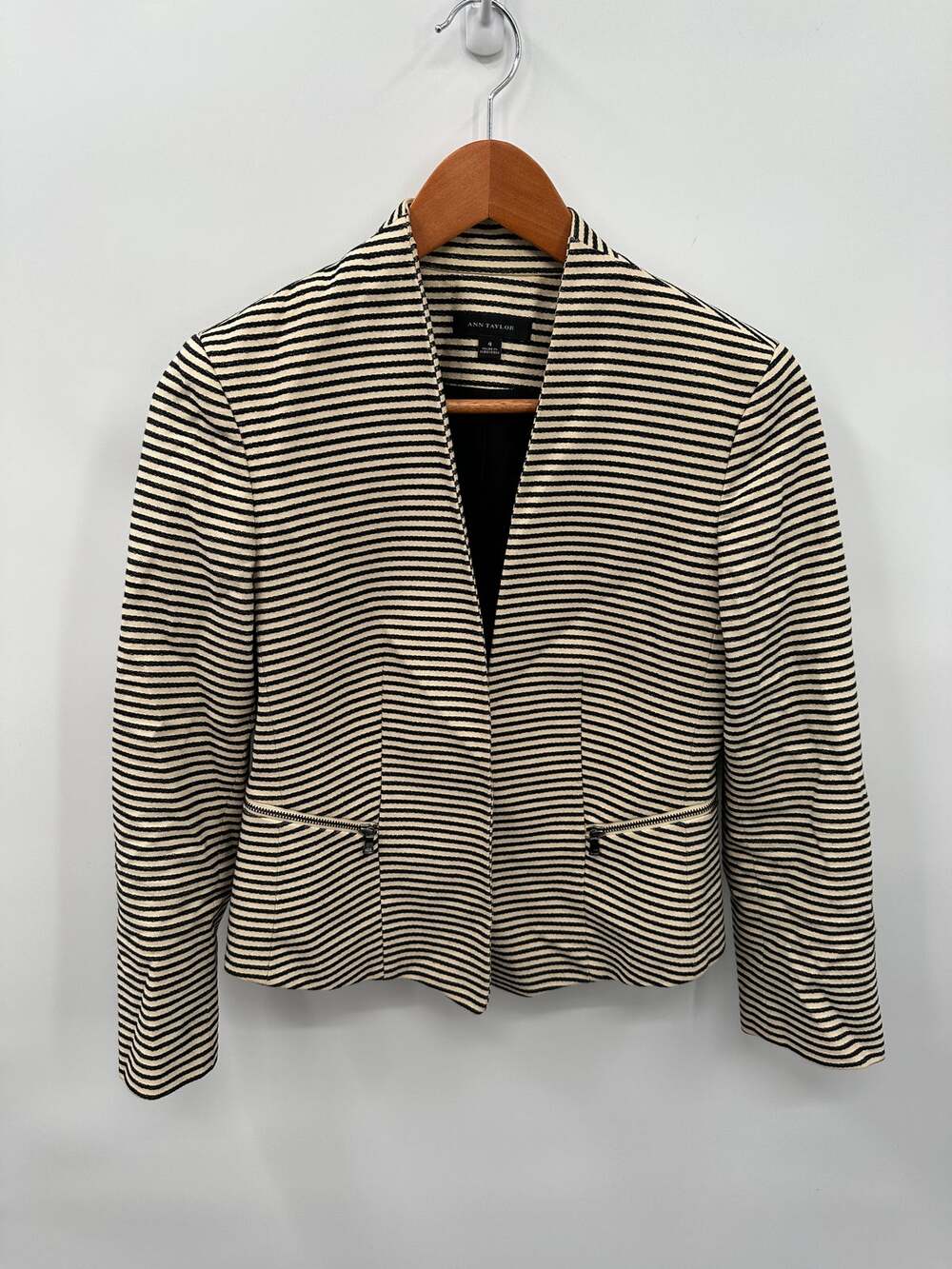 ANN TAYLOR Striped Collarless Open Blazer // 4